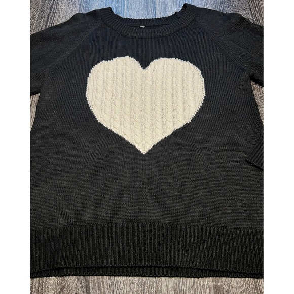 Black Sweater with Cream Cable Knit Heart XL Extra Large Cute Casual - Picture 1 of 3